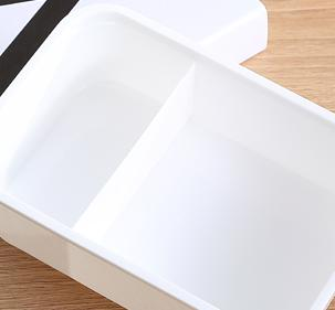 BPA-free, food safe 2-compartment bento box