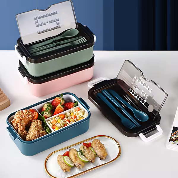 BPA free Single layer bento box with 3 compartments